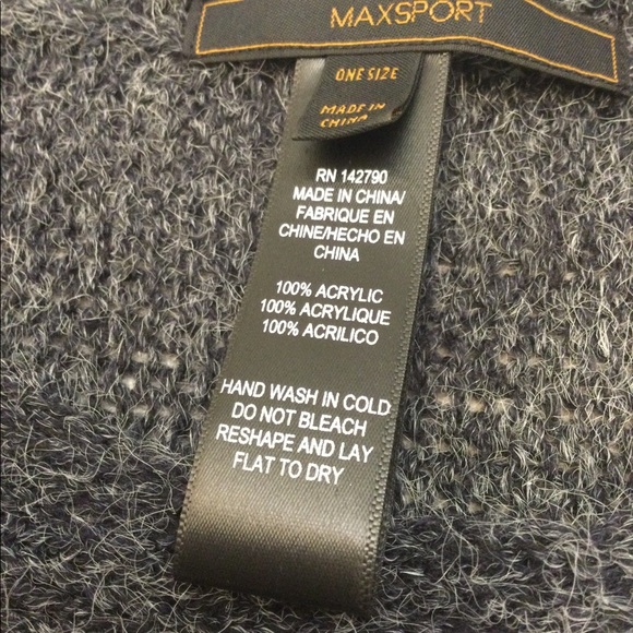 MaxSport Gray Long Poncho With Fringe and Buttons - Picture 4 of 8